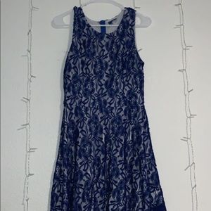 Short lace dress